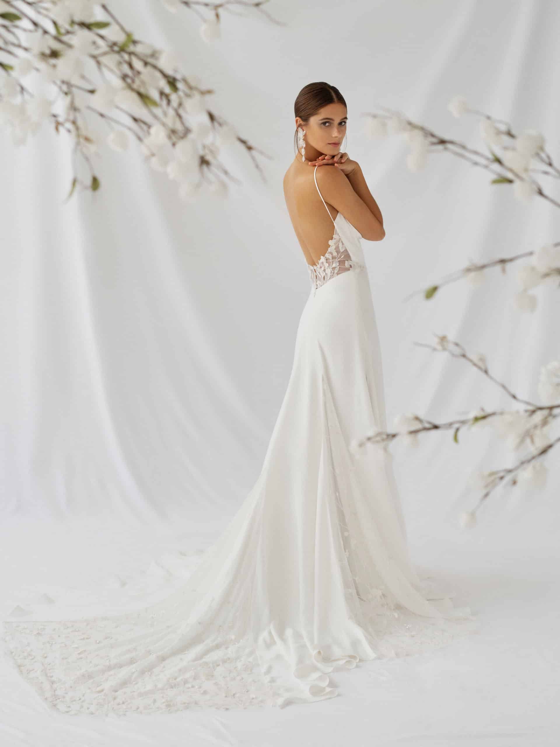 Eloping wedding dresses by Alexandra Grecco
