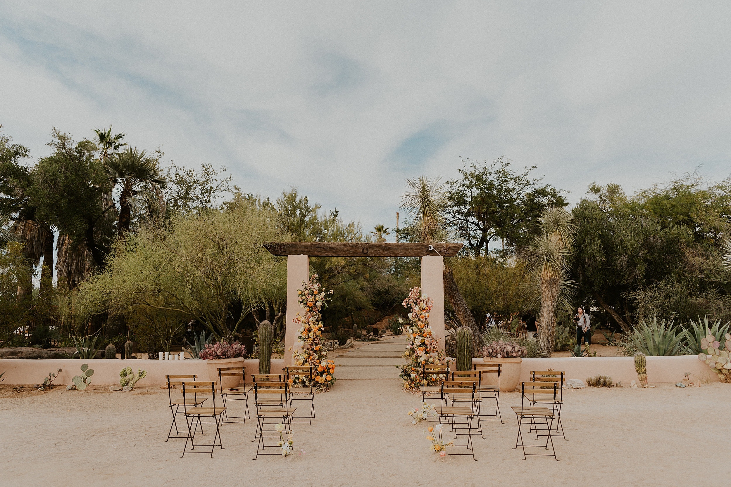 elopement arch and chairs at saguaro national park 