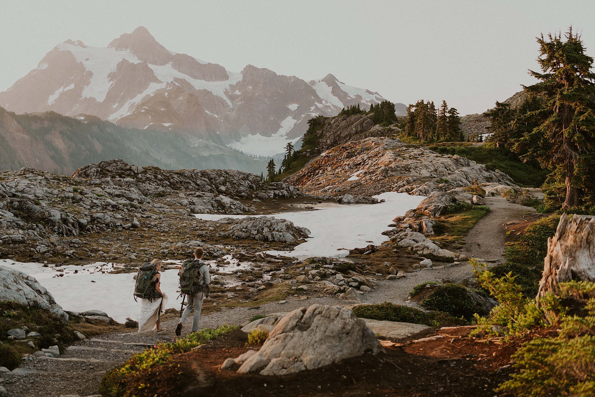 couple hiking at mt baker